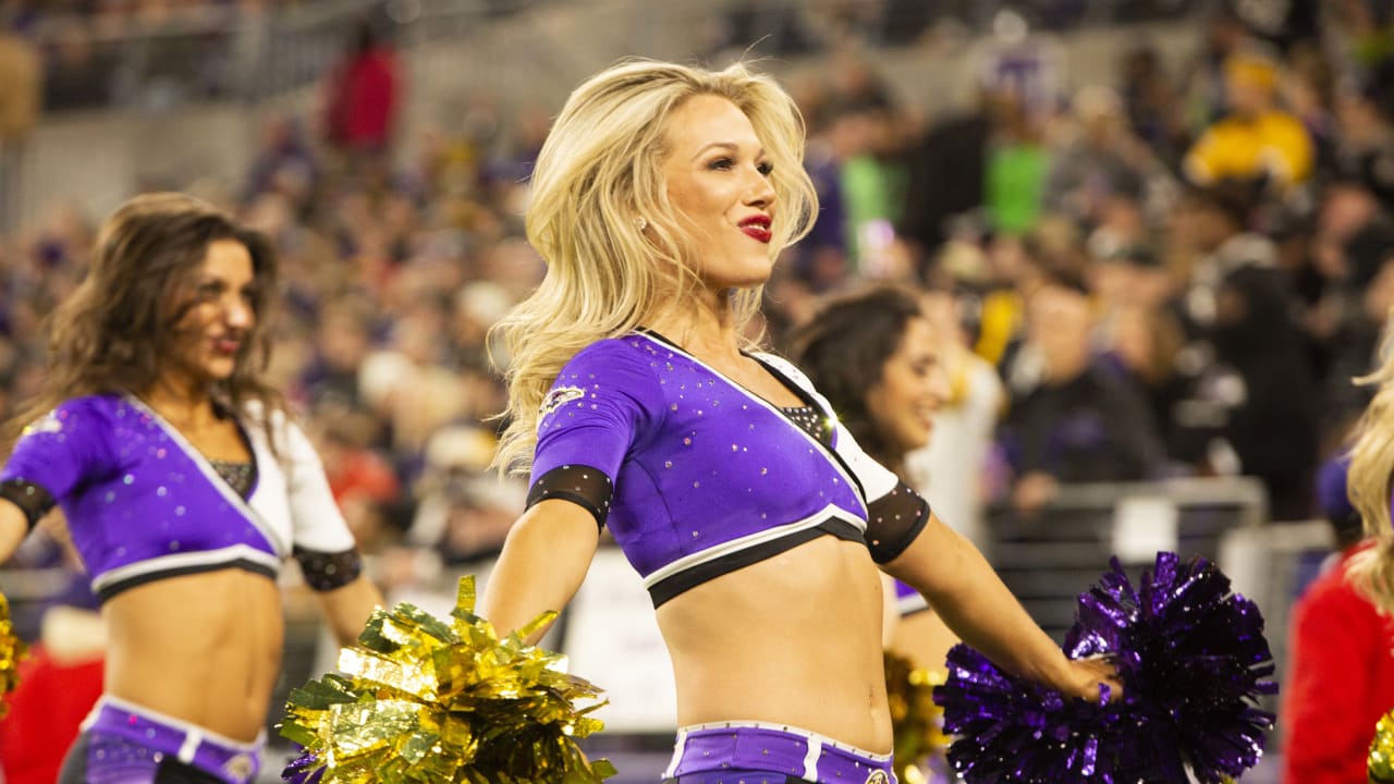 Cheerleaders: Ravens Vs. Steelers, Week 17