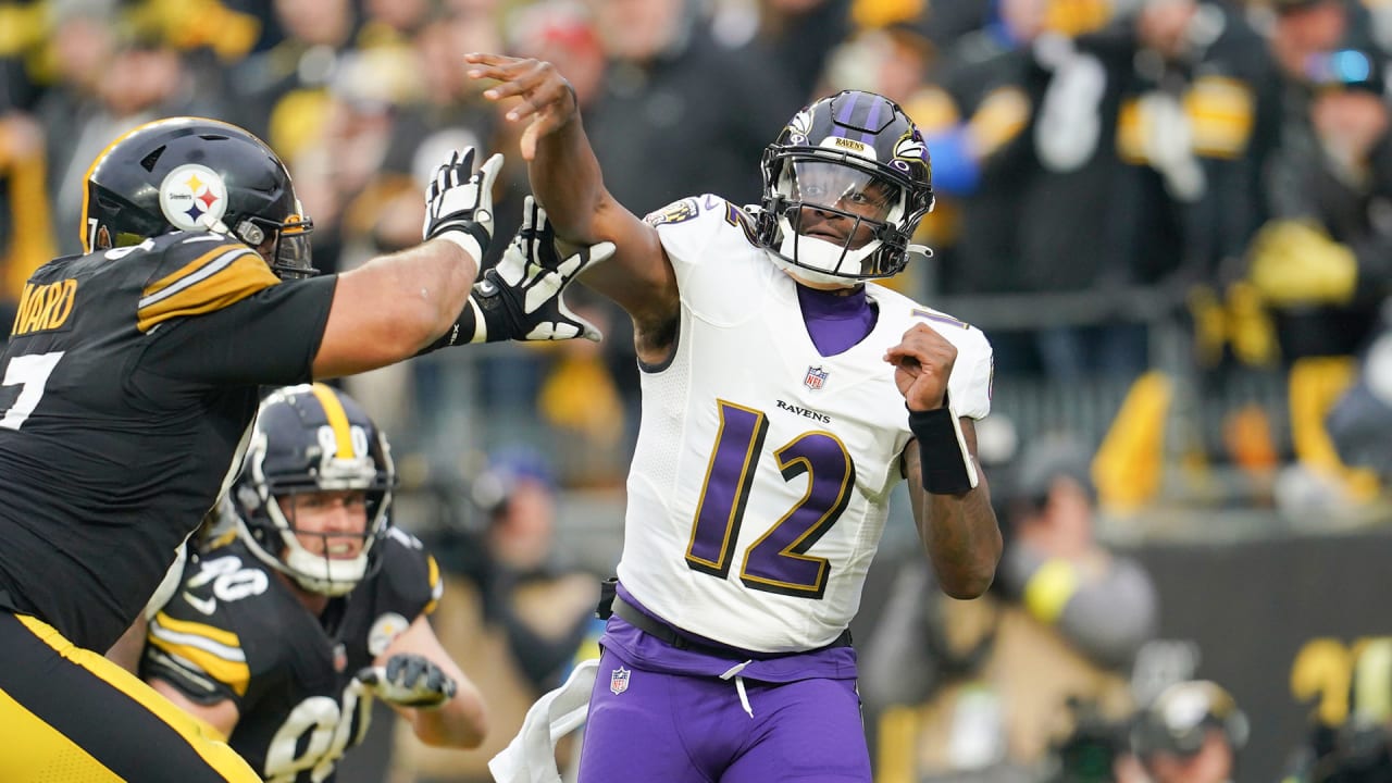 Baltimore Ravens' all-Black quarterback room makes history