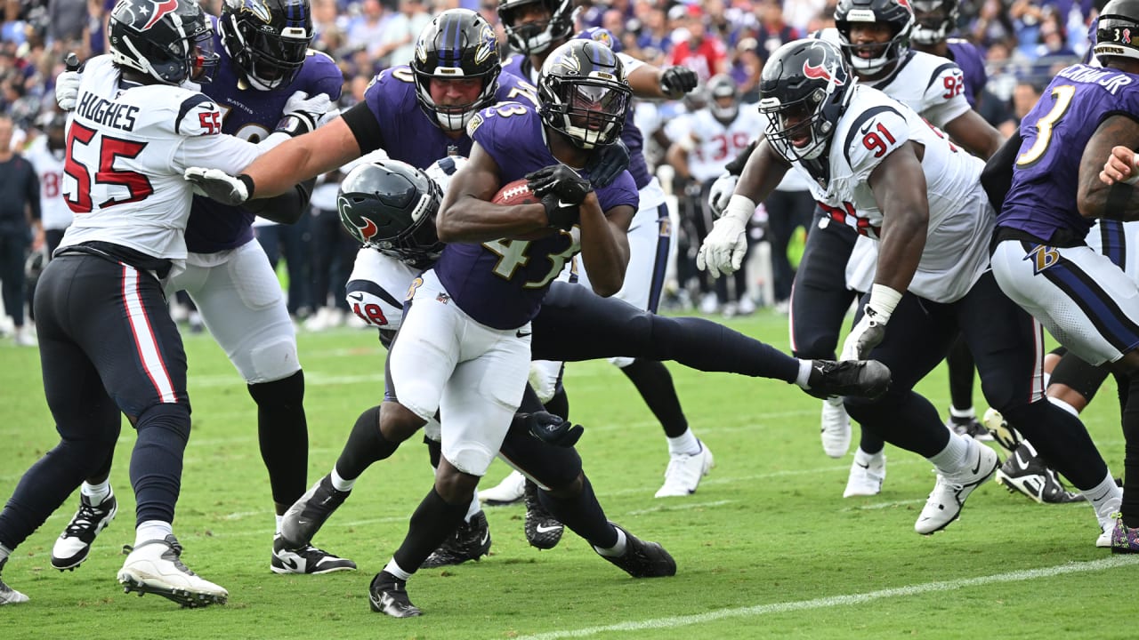 Running back Melvin Gordon nearly scores his first Baltimore Ravens TD on  22-yard rush