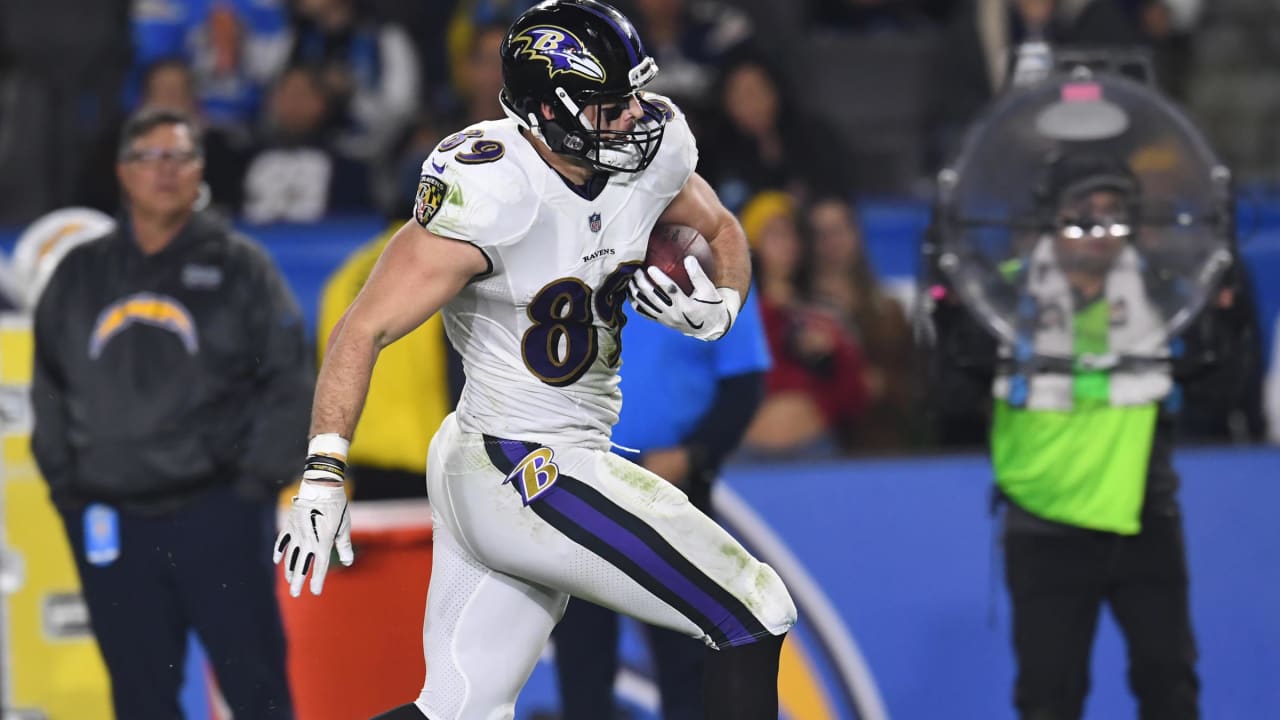 Eric Weddle signs with Ravens, throws shade at Chargers on way out