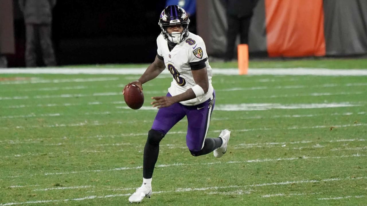 lamar jackson on field