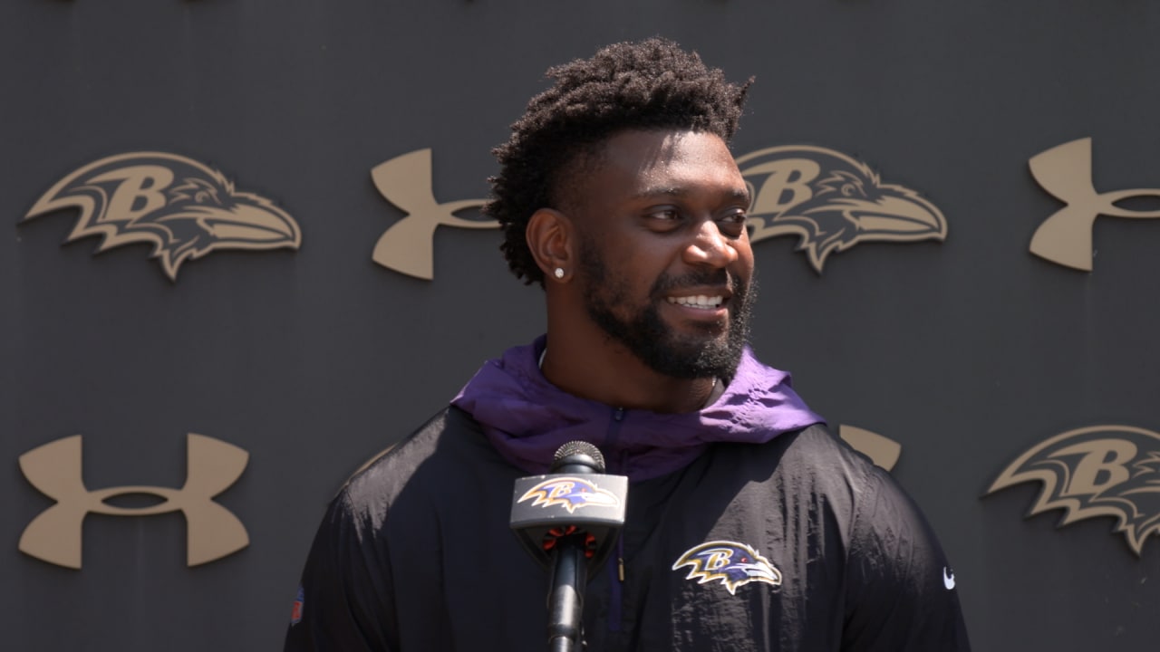 Baltimore Ravens linebacker Patrick Queen (6) greets quarterback Lamar  Jackson prior to an NFL preseason football game against the New Orleans  Saints, Saturday, Aug. 14, 2021, in Baltimore. (AP Photo/Nick Wass Stock