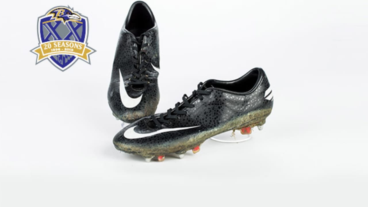 Ray Lewis to wear gold cleats in Super Bowl XLVII