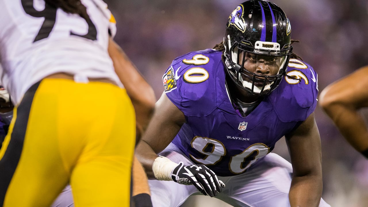 Breaking: Baltimore signs former-Raven Pernell McPhee