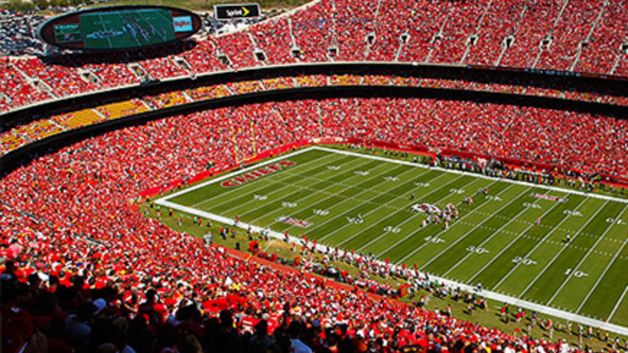 KC Chiefs @ Arrowhead - loudest stadium in the NFL.  Kansas city, Kansas  city chiefs, Nfl kansas city chiefs