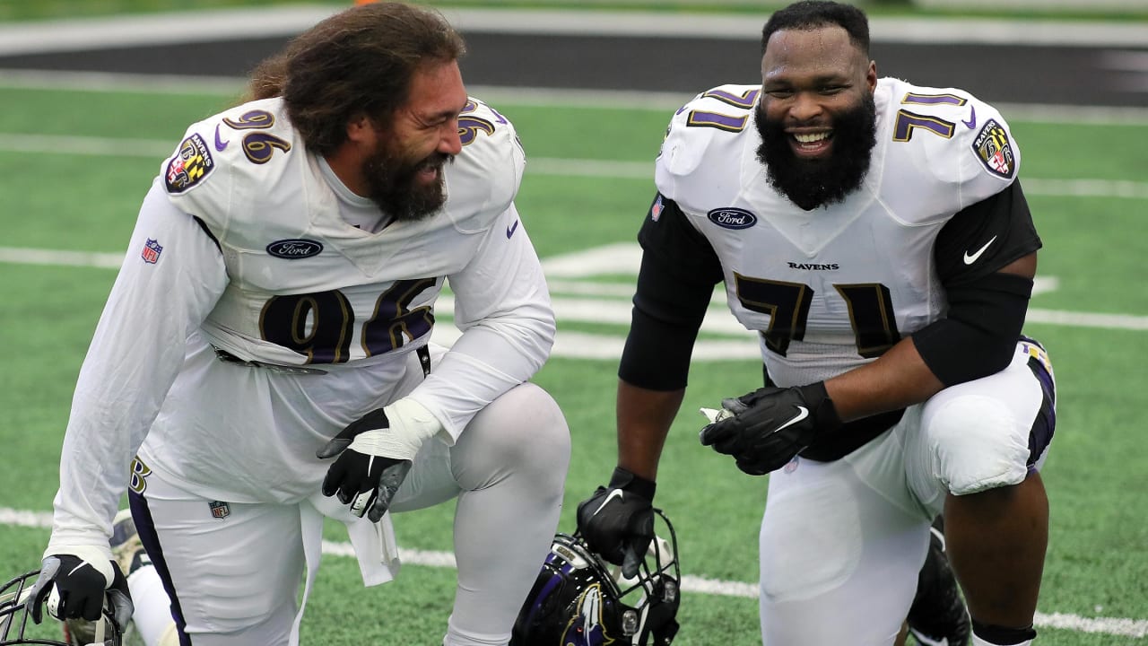 Domata Peko: 'I would love to play here in L.A.'