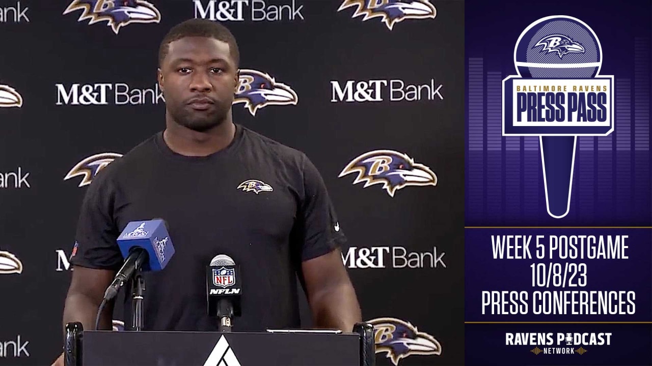 Ravens ILB Roquan Smith hosted a jersey exchange event