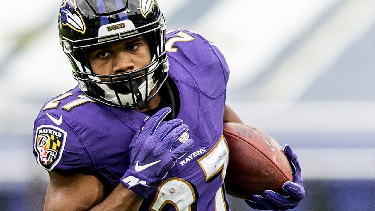 BALTIMORE, MD - OCTOBER 02: Baltimore Ravens running back J.K. Dobbins (27)  runs the ball for a touchdown during the Buffalo Bills versus Baltimore  Ravens NFL game at M&T Bank Stadium on