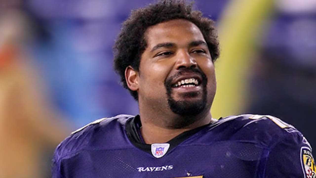 Jonathan Ogden editorial photo. Image of jonathan, ravens - 119520506