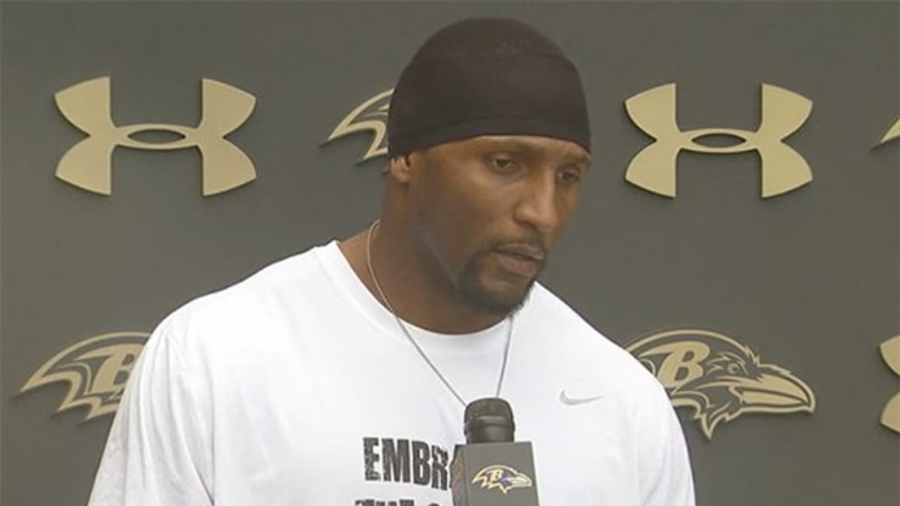 Presser: Lewis On How To Best Defend New England