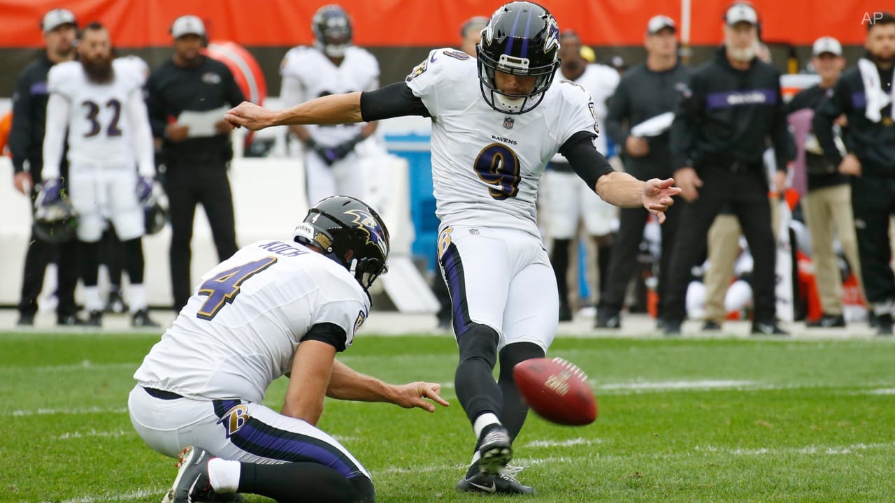 Baltimore Ravens kicker Justin Tucker nails 62-yard field goal to end the  half