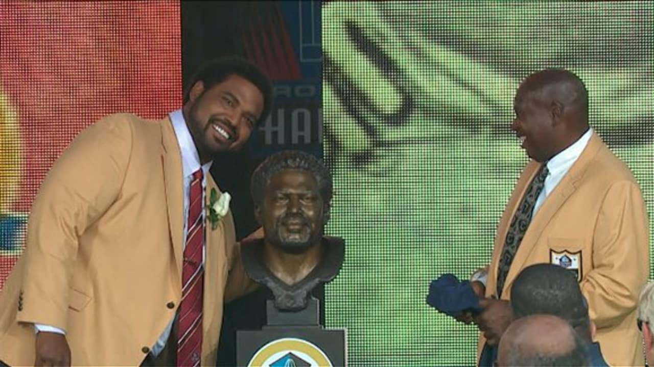 Baltimore Ravens - The best to ever do it. Jonathan Ogden was just named to  the NFL Network's #NFL100 All-Time Team.