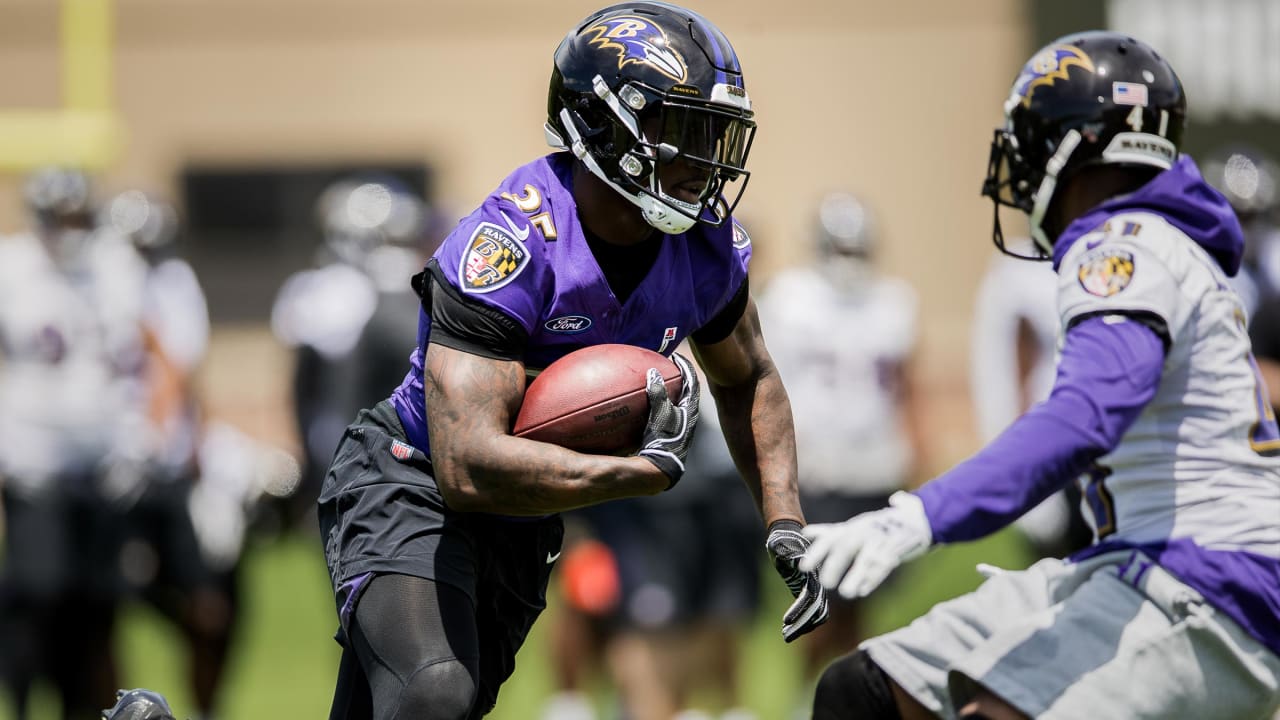 Baltimore Ravens Gus Edwards On Cincinnati Bengals - 'It's Going To Be A  Physical Game' - Sports Illustrated Baltimore Ravens News, Analysis and More