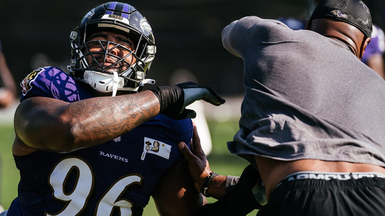 Ravens DC Mike Macdonald discusses what he's seen from OLB Odafe Oweh