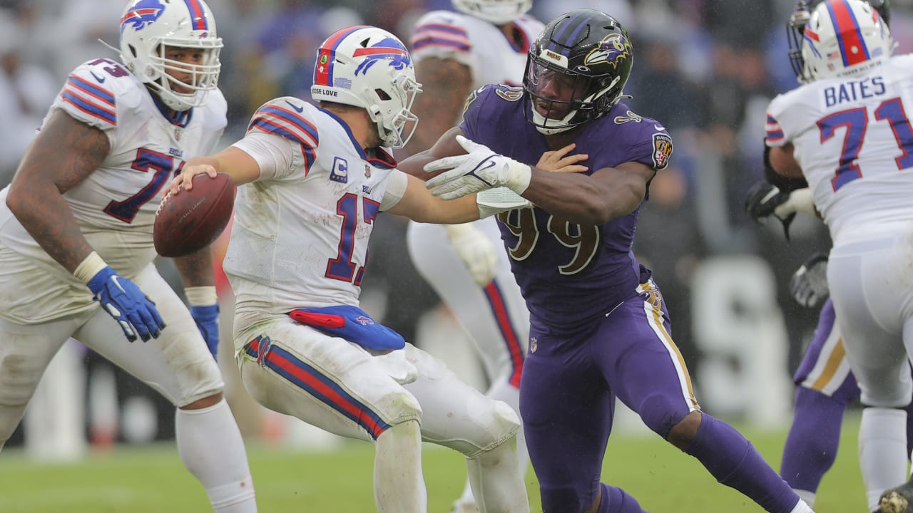 Highlight: Odafe Oweh Gets Clutch Fourth Quarter Sack