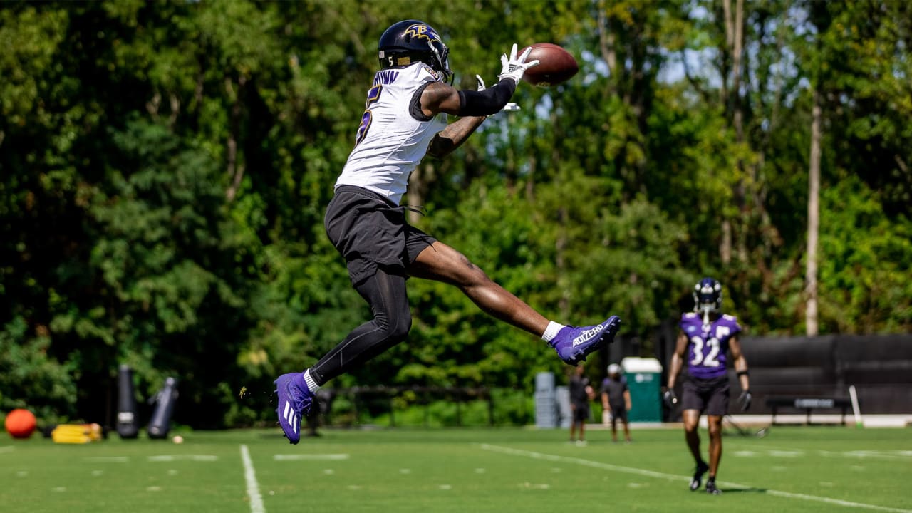 Jersey BaltimoreRavensMen #5 Marquise Brown Lamar Jackson