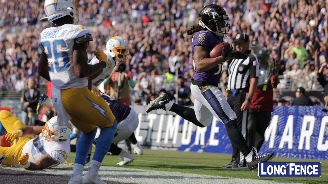 Lamar Jackson Hits Devin Duvernay for Toe-Tap TD 