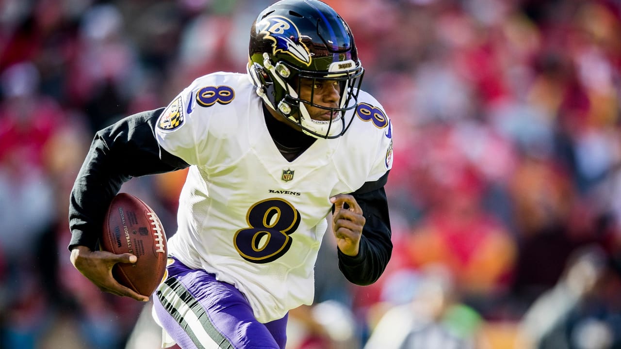 Lamar Jackson Wins AFC Offensive Rookie of the Month for ...