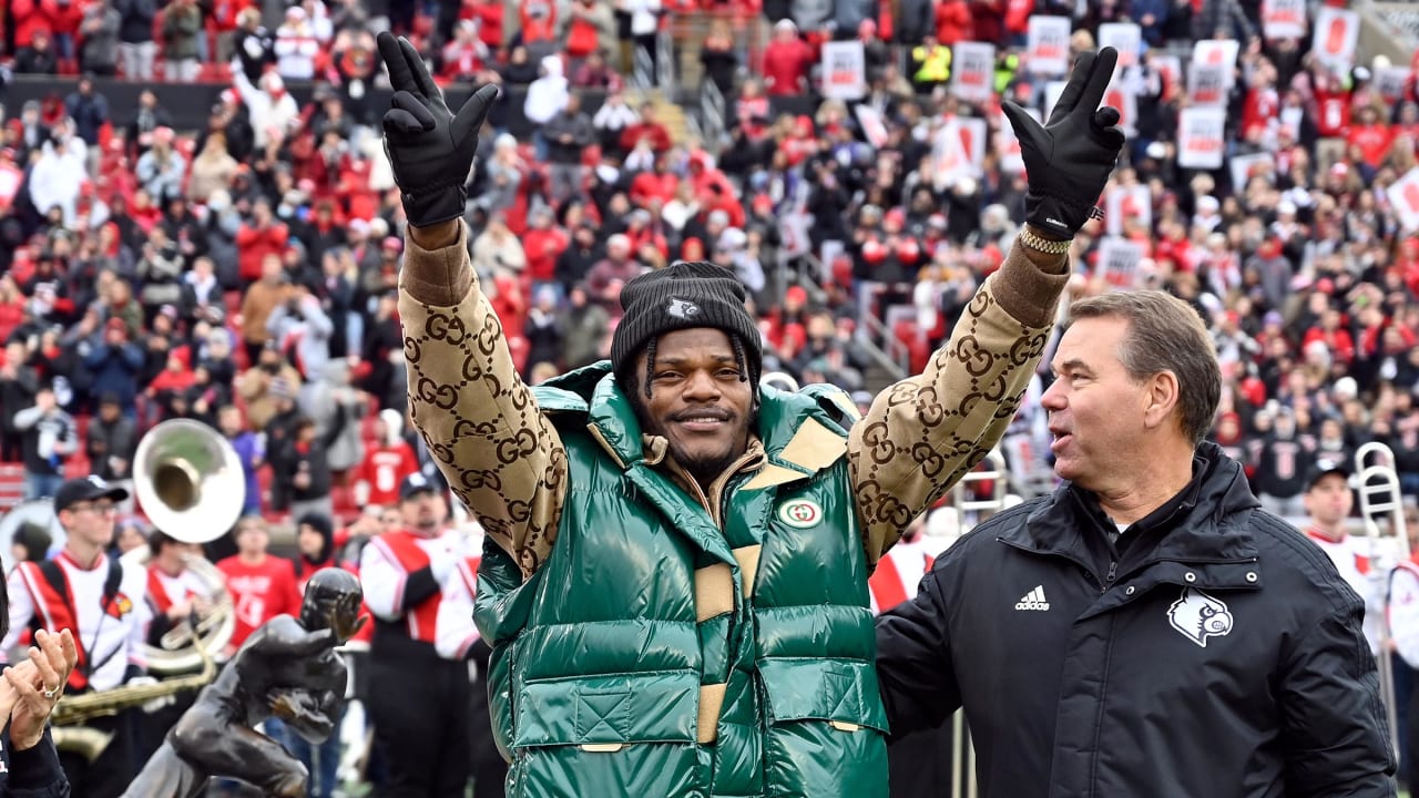 Lamar Jackson's Louisville jersey number retired at UofL-Syracuse game