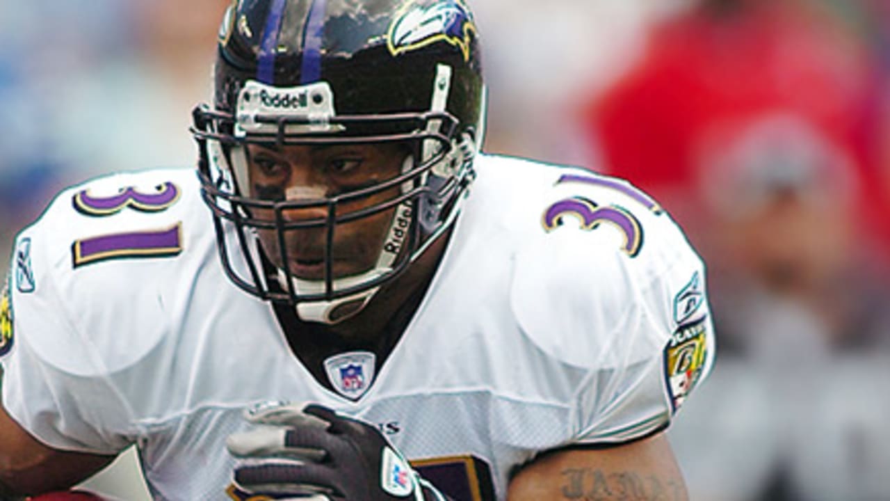 Ravens 'understand and respect' Jamal Lewis' decision to sell gifted Super  Bowl ring