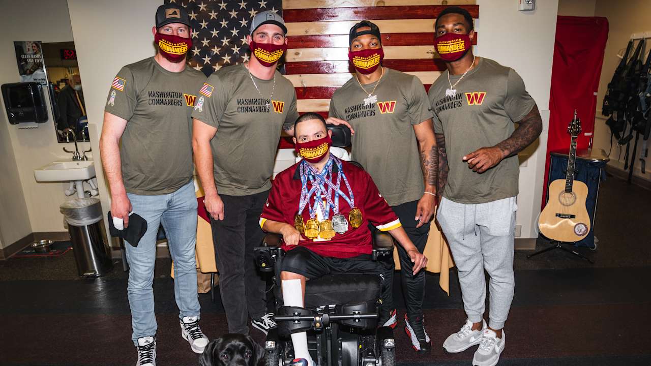 Commanders kick off Salute to Service month with visit to Walter Reed