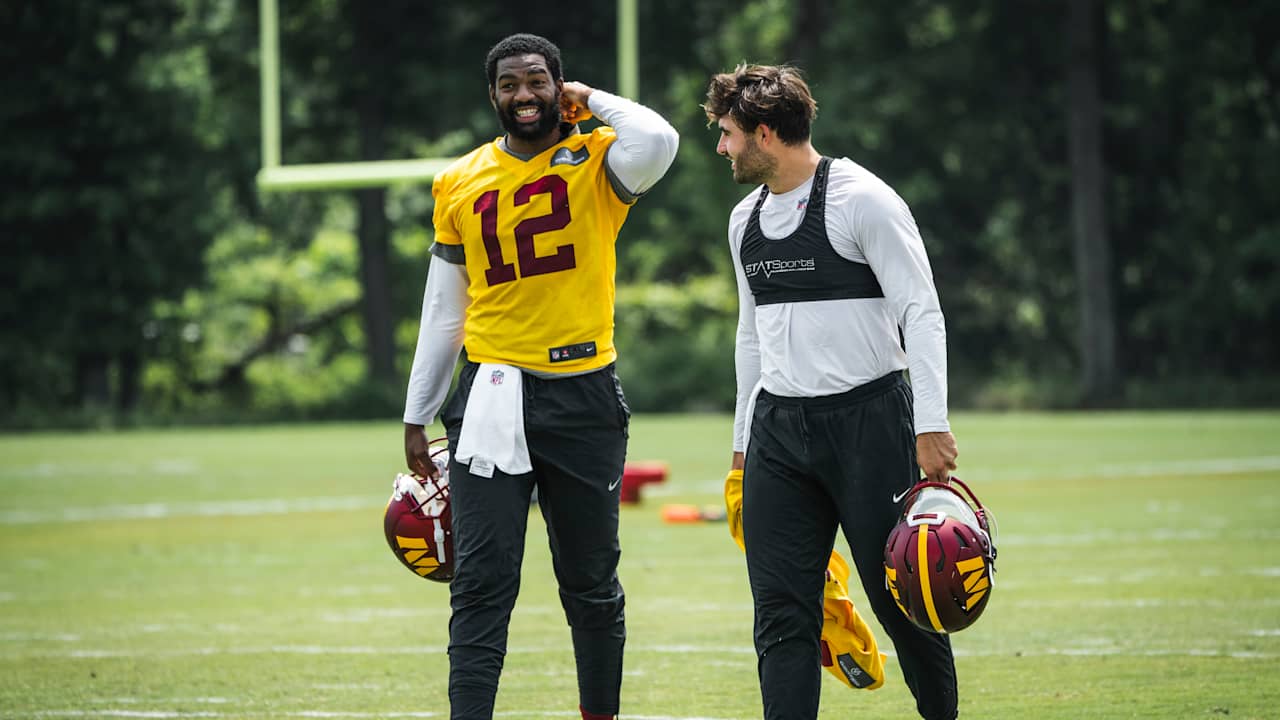 Sam Howell receiving guidance from Jacoby Brissett amid Commanders' QB competition