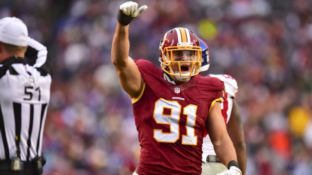 Redskins' Ryan Kerrigan leaves game with fractured hand