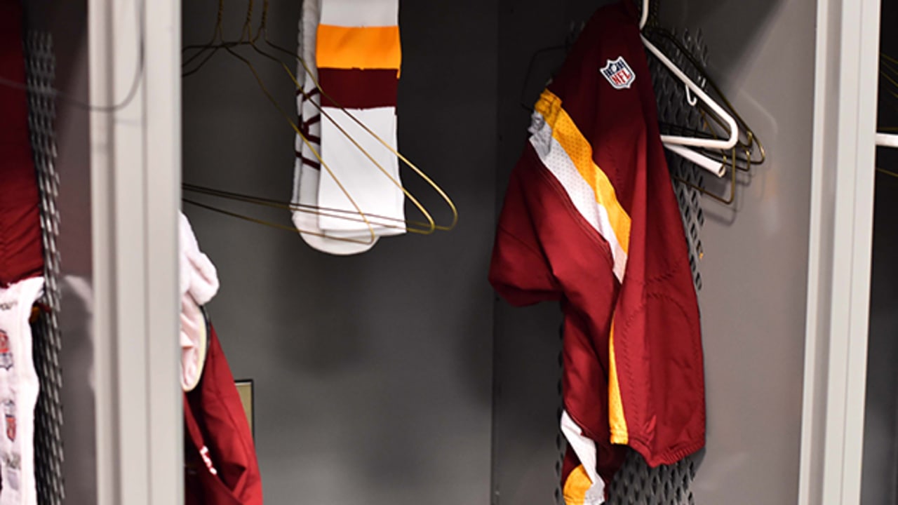 Washington Commanders on X: Debuting the burgundy for #TENvsWAS 