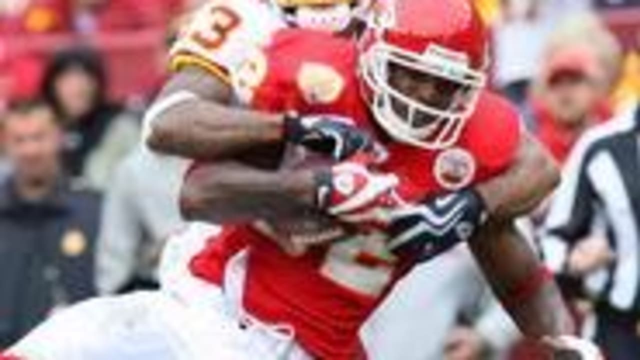 Chiefs officially release receiver Dwayne Bowe