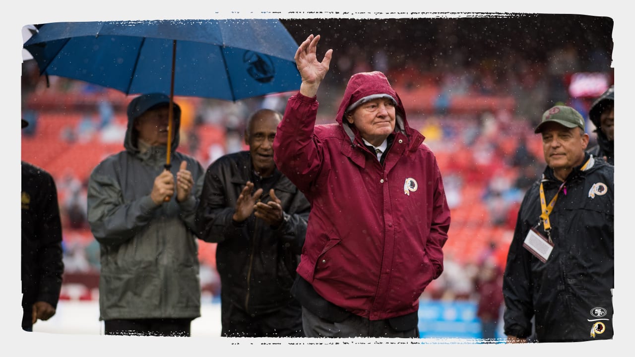 Washington Commanders: Sonny Jurgensen celebrated with family Saturday