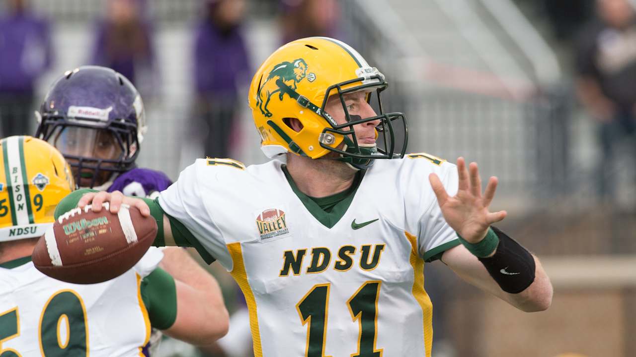 Commanders LOOK: Carson Wentz Training in Washington Jersey, Philadelphia  Eagles Helmet - Sports Illustrated Washington Football News, Analysis and  More