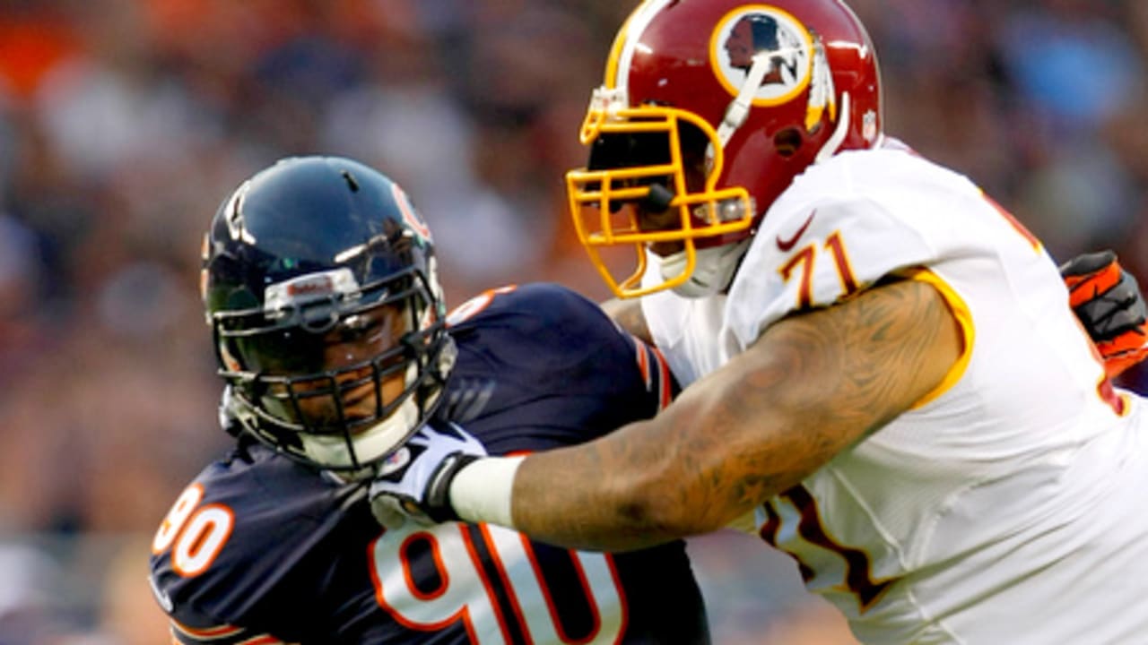 Julius Peppers makes the Bears defense go