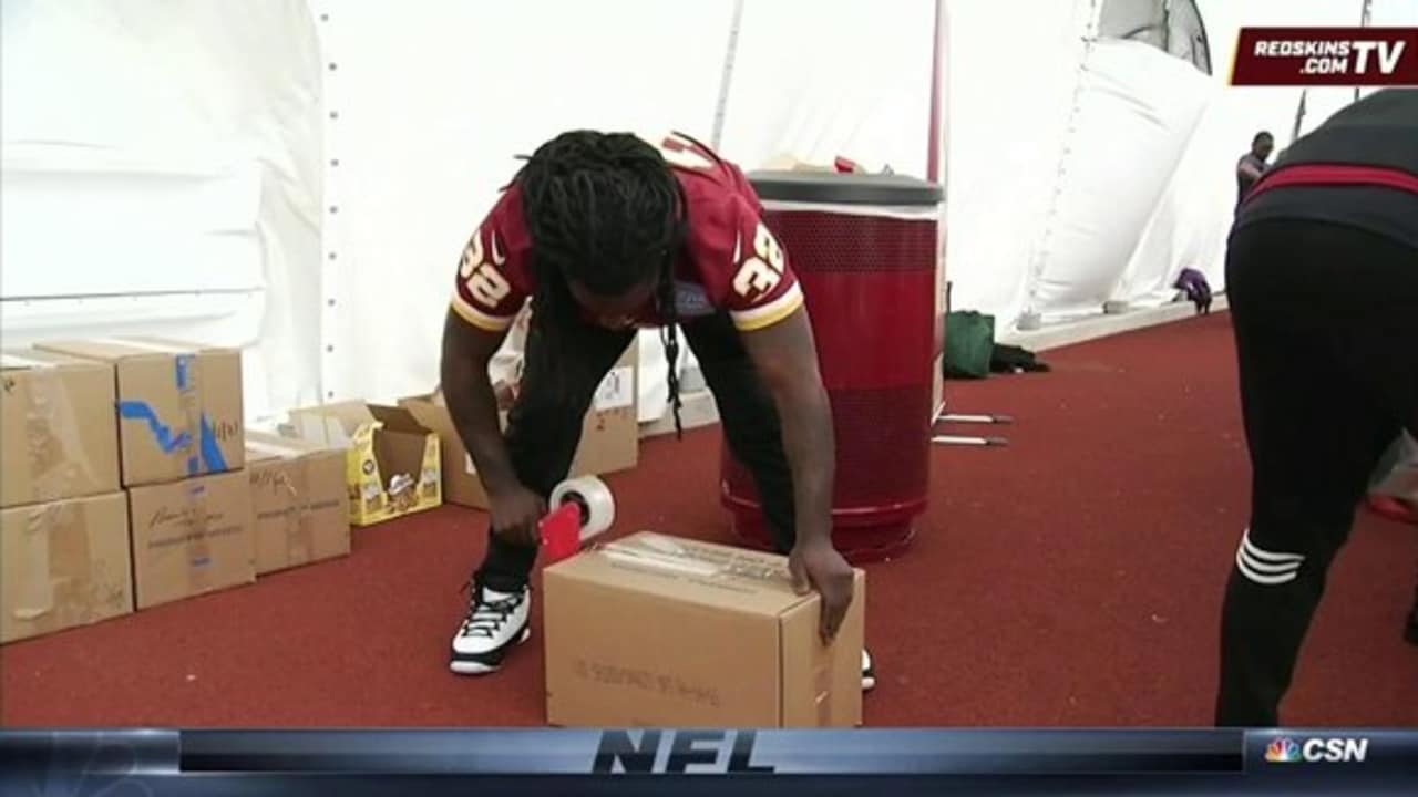 CSN: Redskins And USO Box Care Packages For Troops