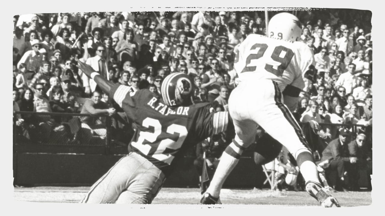 41 years later, White House honors the undefeated Miami Dolphins team