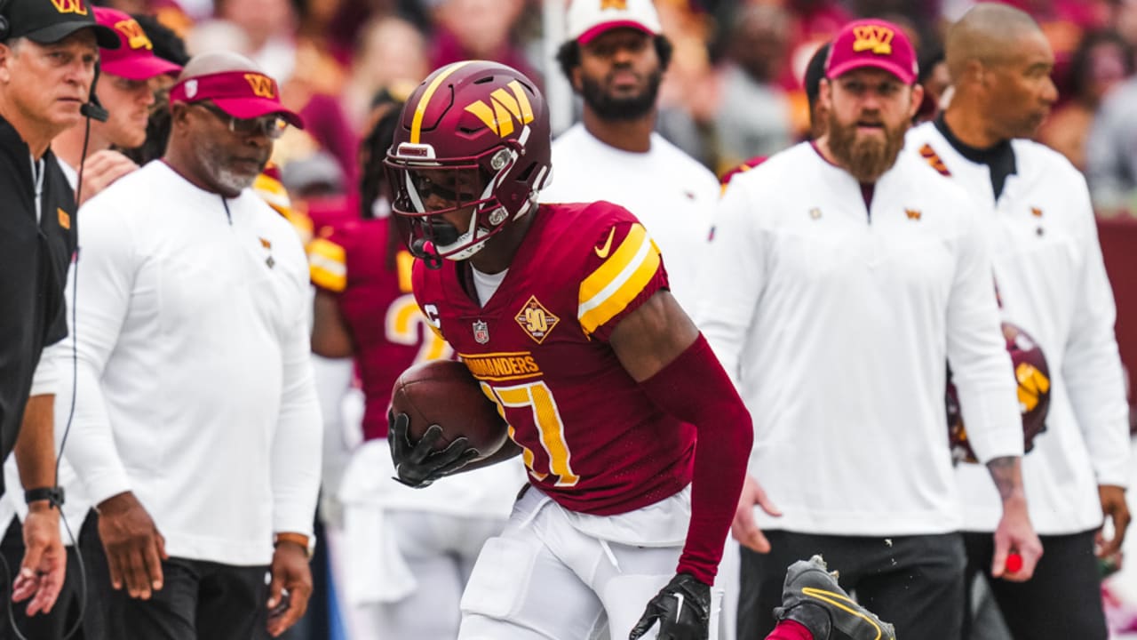 Washington Commanders wide receiver Terry McLaurin scores TD after running  back Brian Robinson's fumble via truck stick at goal line