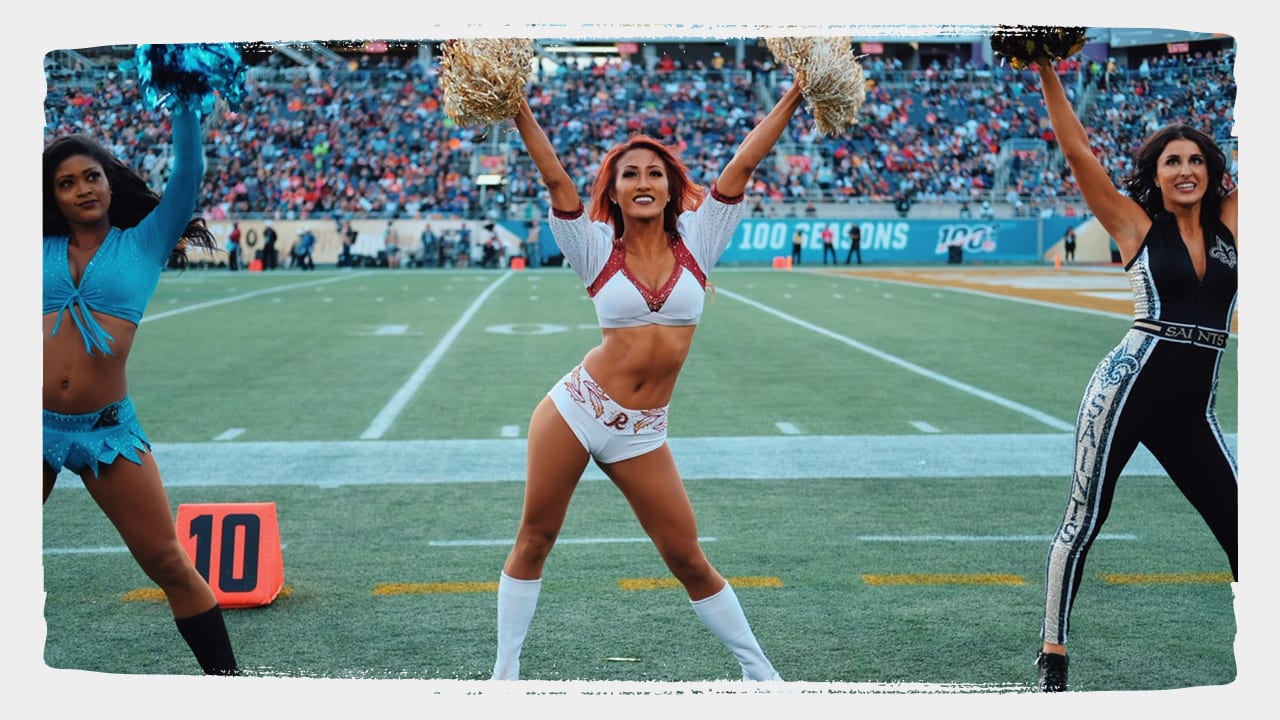 Cheerleader of the Year, Julia, at the 2022 Pro Bowl