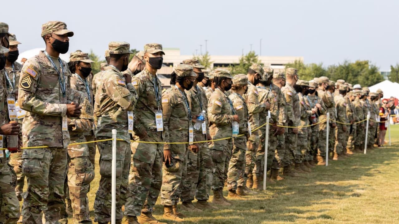 Raiders Host Local Military for USAA's Salute to Service NFL Boot Camp