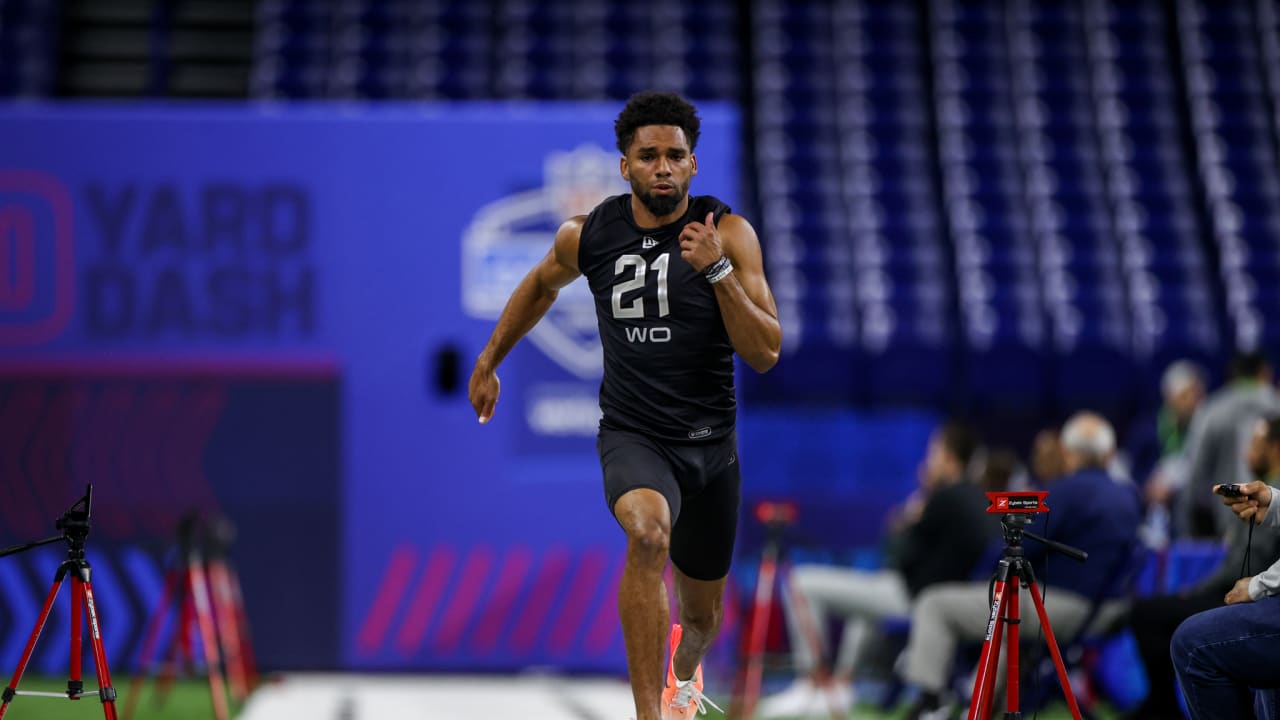 Tyquan Thornton sets 40-yard dash record video: Watch Baylor WR run 4.21 40-yard  dash - DraftKings Network