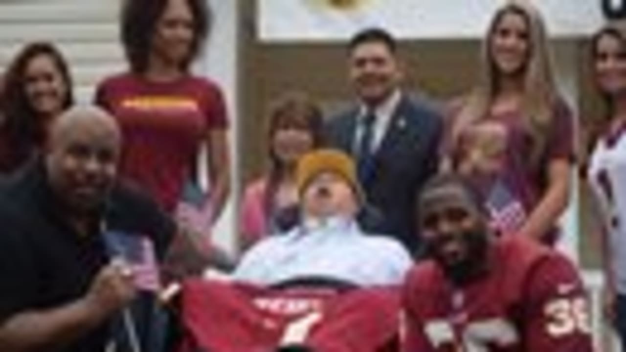 Redskins Give SPC (Ret.) Jay Briseno Jr., USAR A Signed Jersey