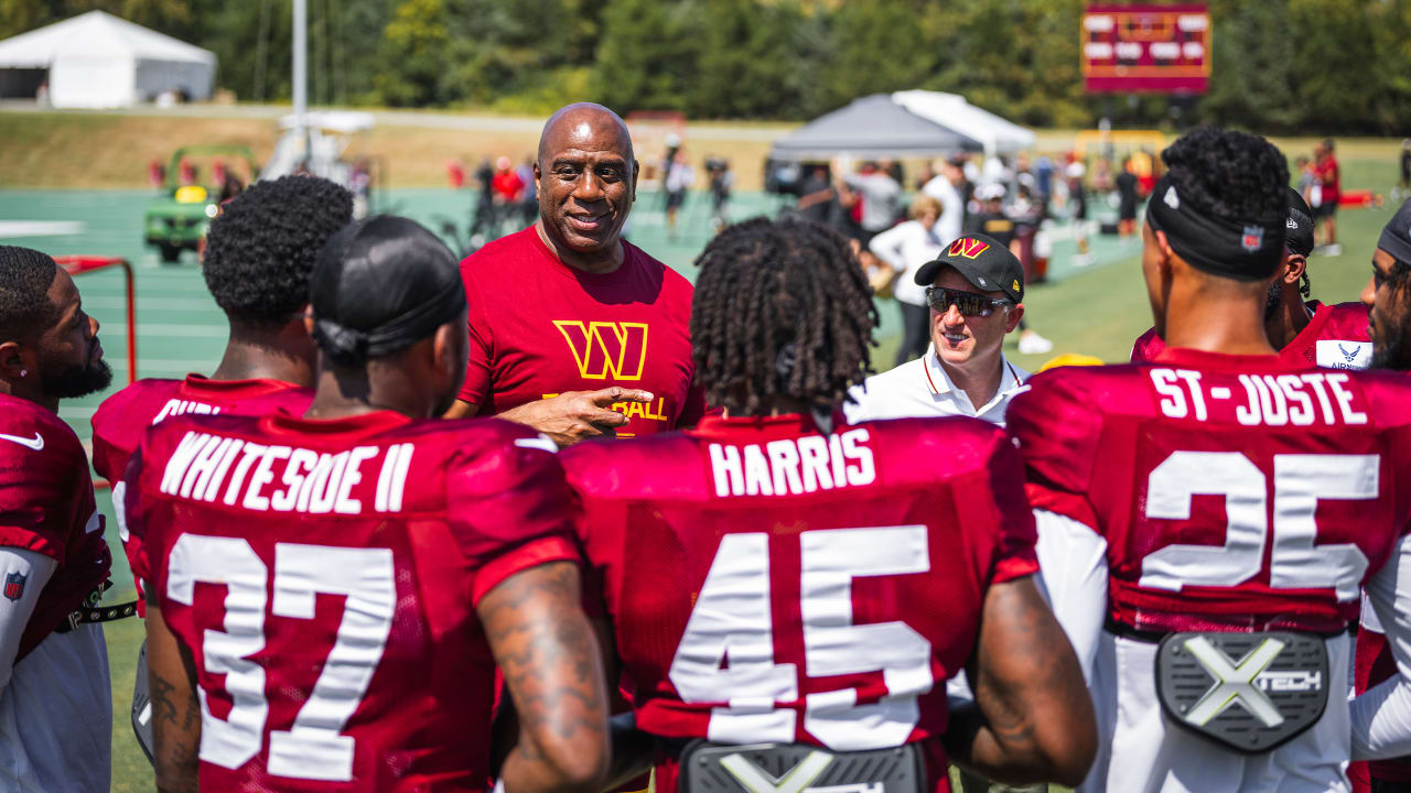 Magic Johnson prepares Commanders for first game of season