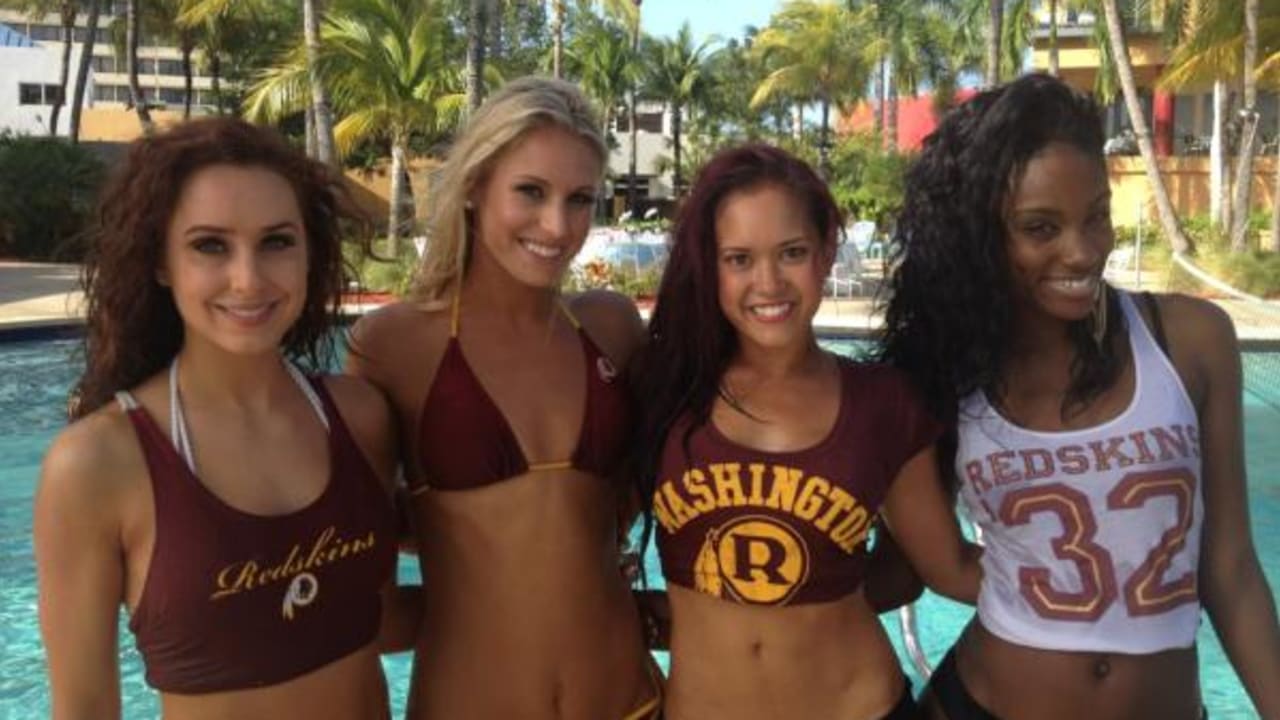 Washington Redskins Cheerleaders 2007 Calendar Swimsuit Pictorial 