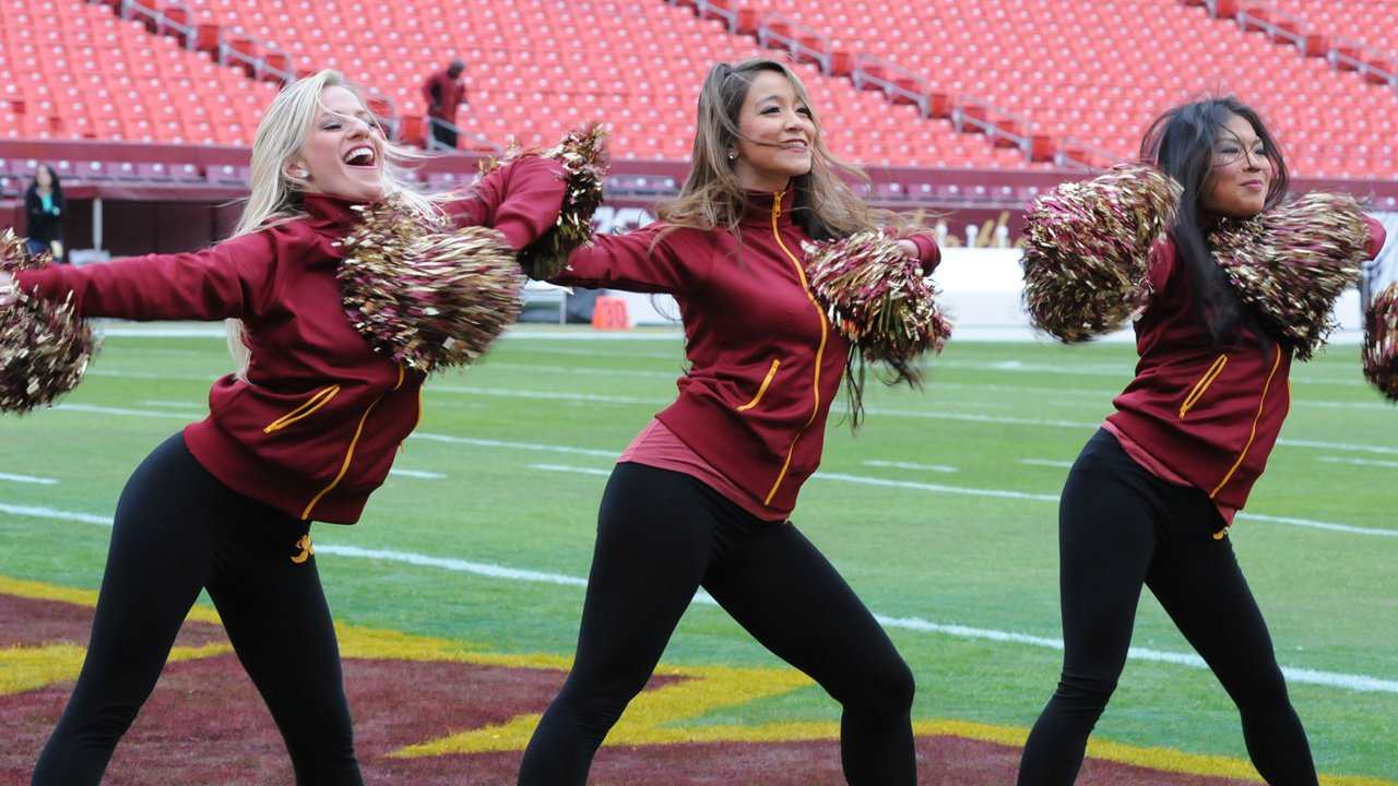 Redskins Cheerleaders Warmup Redskins vs. Buccaneers