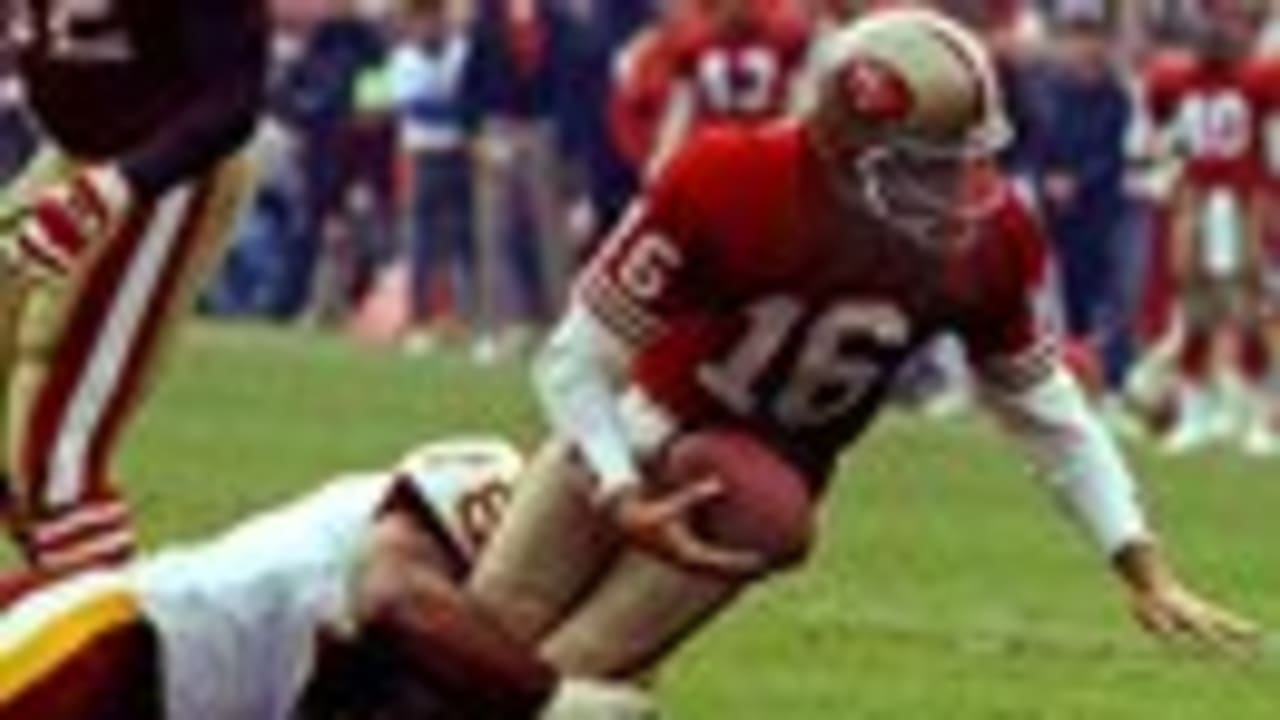 San Francisco, California, USA. 21st Nov, 1988. San Francisco 49ers vs  Washington Redskins at Candlestick Park Monday, November 21, 1988. 49ers  beat Redskins 37-21. San Francisco 49er quarterback Joe Montana passes down