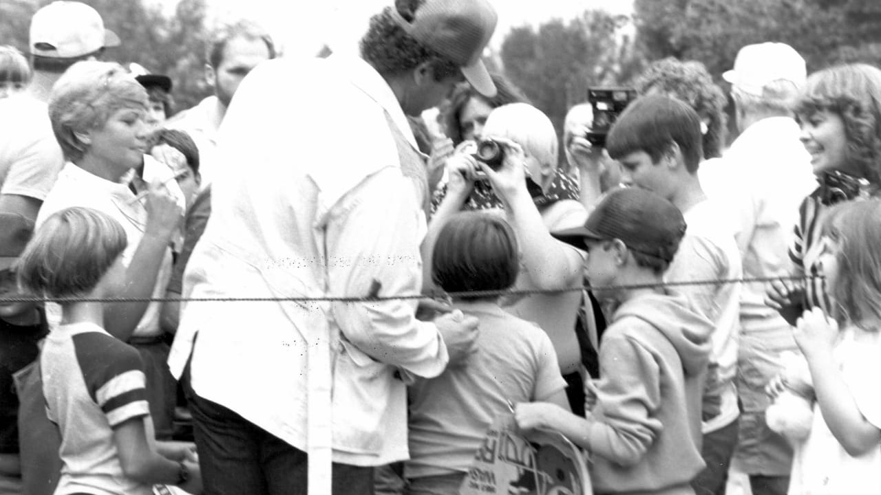 Autographed Redskins Photos Archives - Main Line Autographs