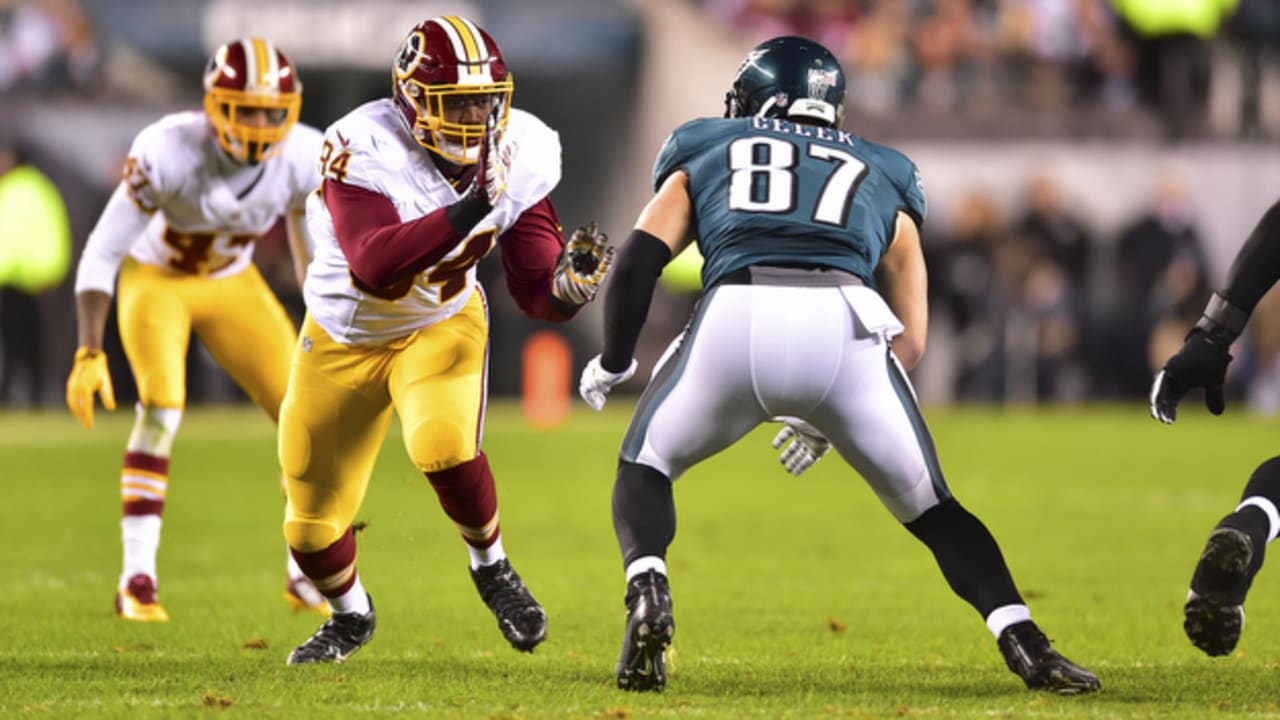 Eagles fans swarm FedExField for Washington Commanders game