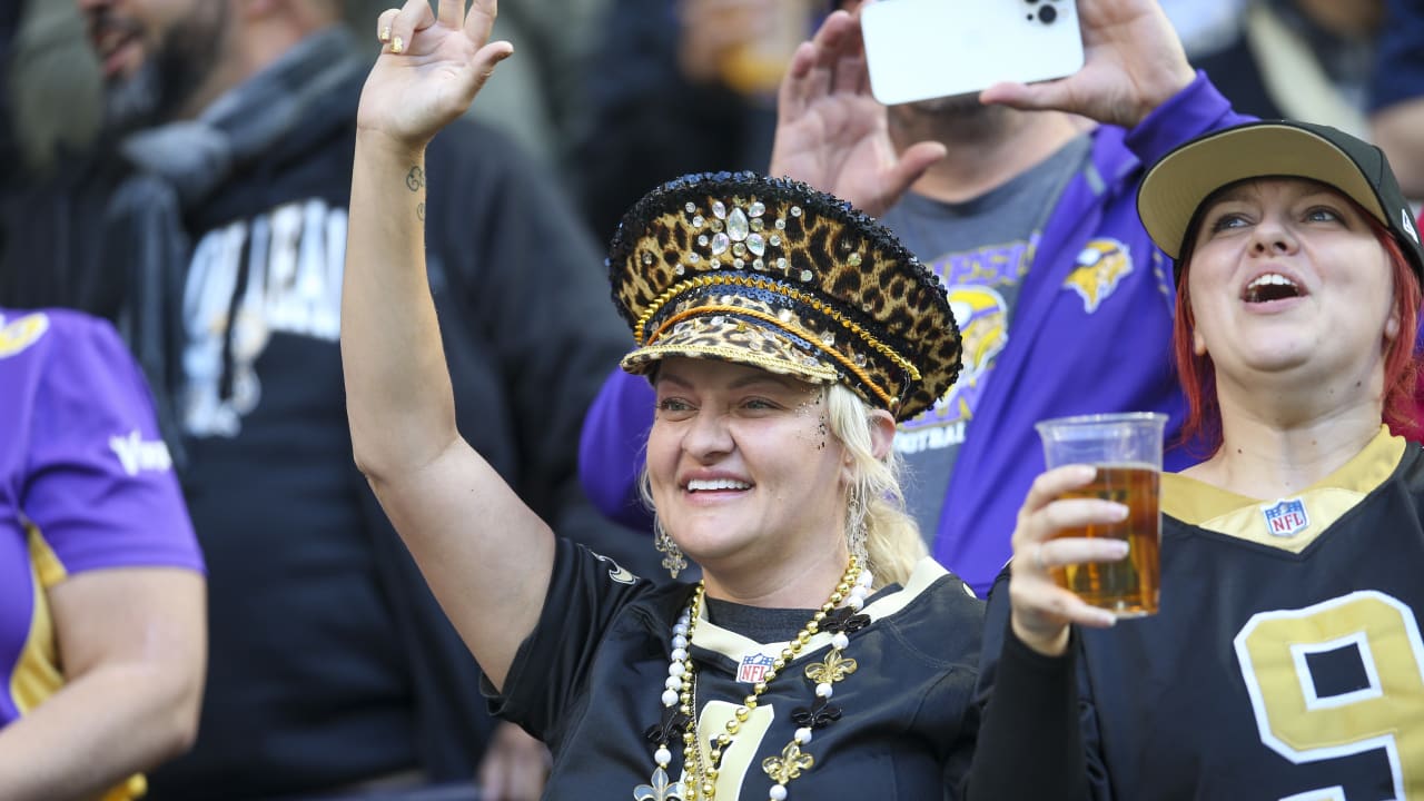 Fans gather before an NFL football game between the New Orleans Saints and  the Minnesota Vikings at Tottenham Hotspur Stadium, Sunday, Oct. 2, 2022,  in London. (AP Photo/Steve Luciano Stock Photo - Alamy