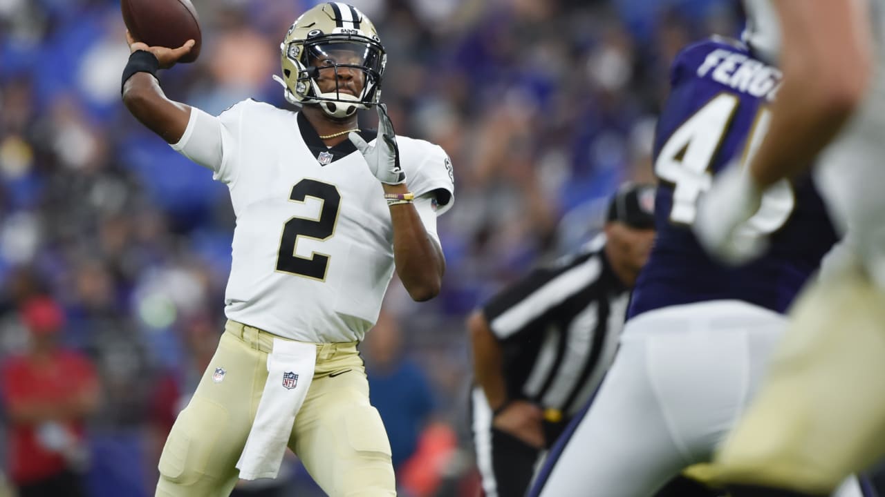 New Orleans Saints tight end Juwan Johnson (83) warms up before an NFL  preseason football game against the Los Angeles Chargers, Friday, Aug. 26,  2022, in New Orleans. (AP Photo/Tyler Kaufman Stock