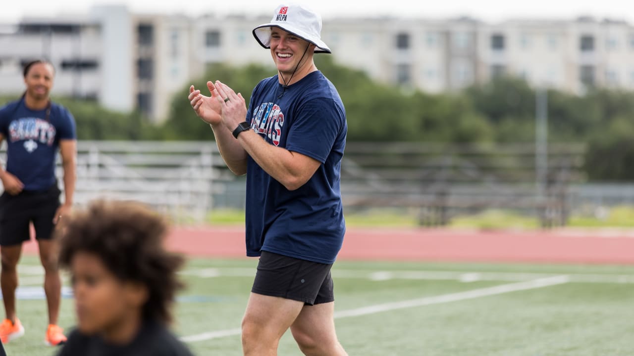 Alum, Ty Summers, gives back by hosting football camp at Reagan HS