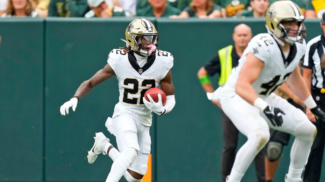 Saints' Rashid Shaheed returns a punt for a 76-yard touchdown