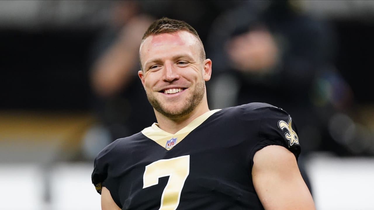 Taysom Hill shines in first NFL start at quarterback for New Orleans Saints